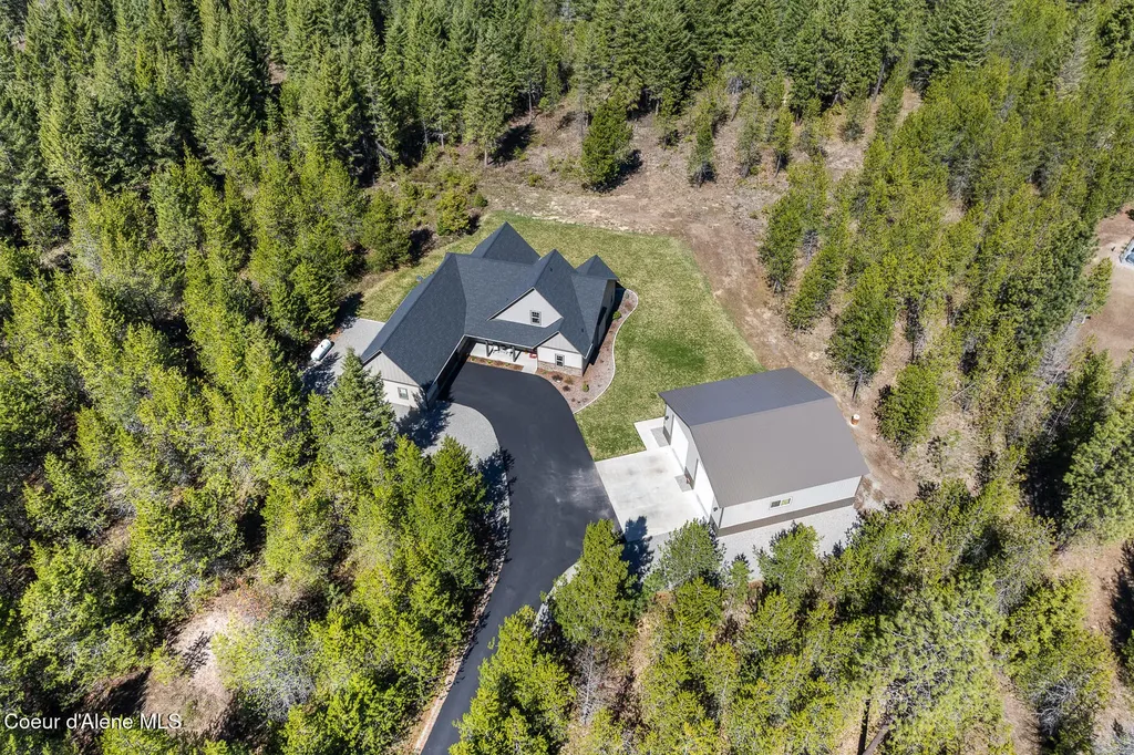 545 Peacock Lane Spirit Lake ID 83869