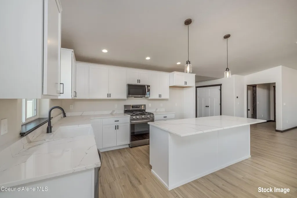 6731 W Plant Lane Rathdrum ID 83858