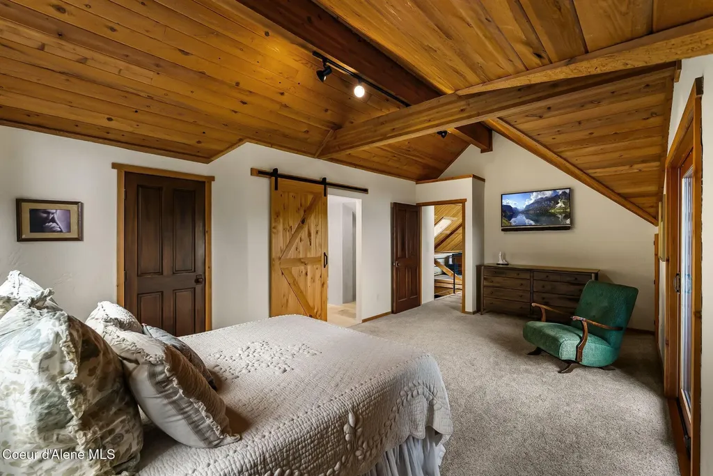 867 Midas Drive Sagle ID 83860
