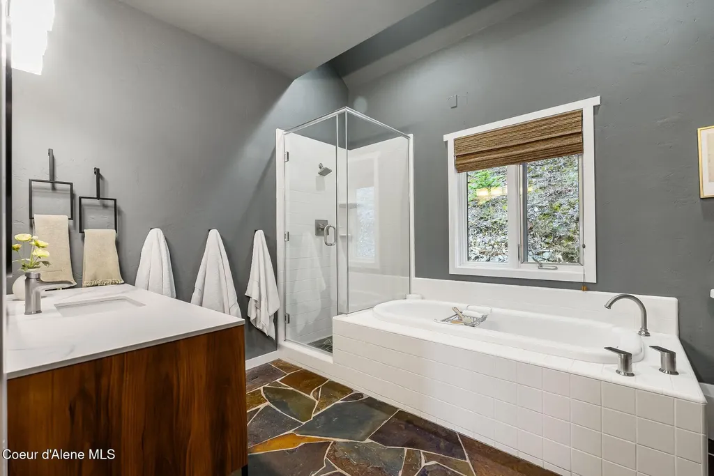 867 Midas Drive Sagle ID 83860