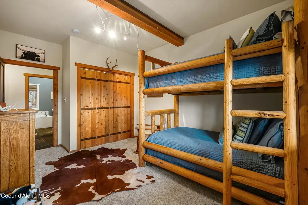 867 Midas Drive Sagle ID 83860