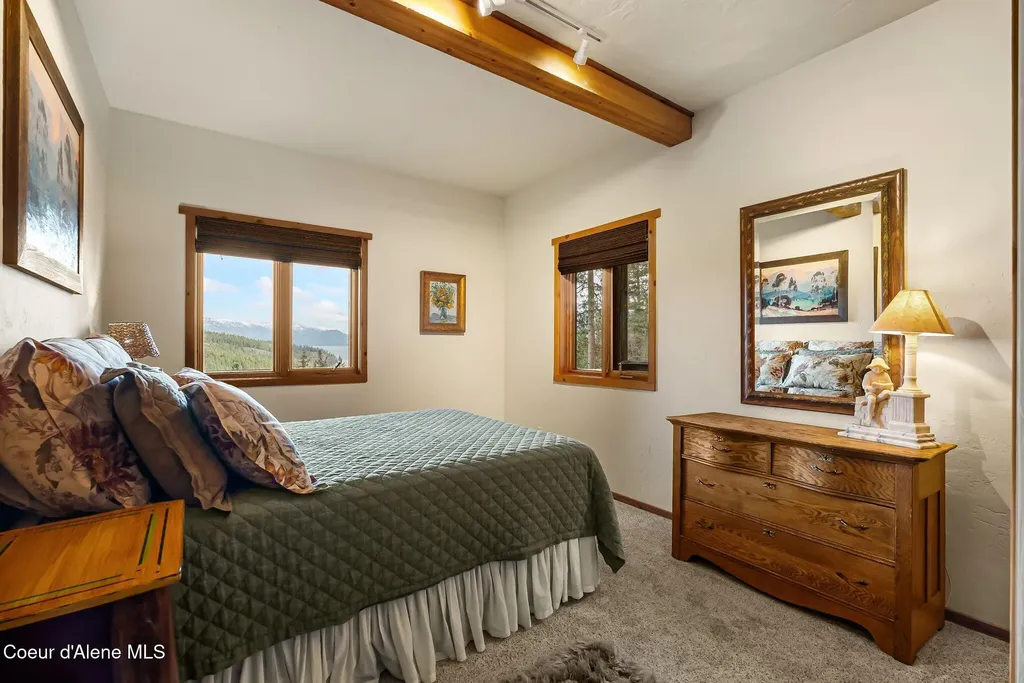 867 Midas Drive Sagle ID 83860