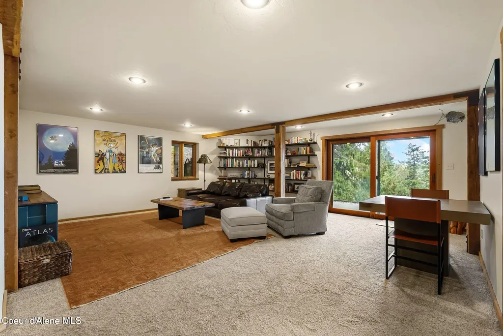 867 Midas Drive Sagle ID 83860