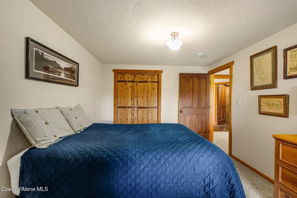 867 Midas Drive Sagle ID 83860