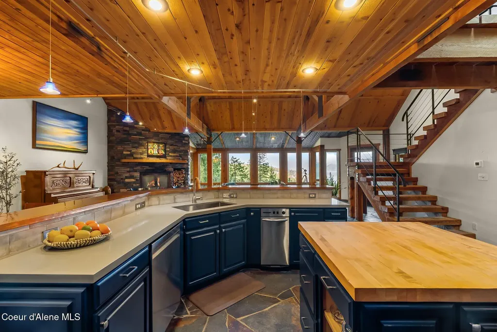 867 Midas Drive Sagle ID 83860