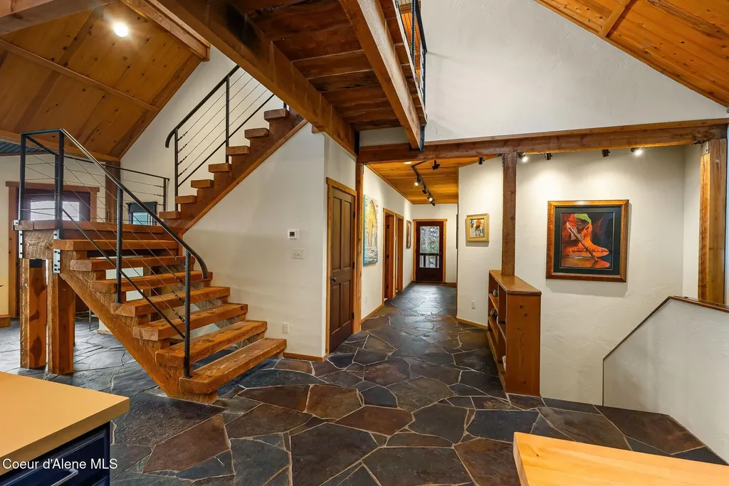 867 Midas Drive Sagle ID 83860