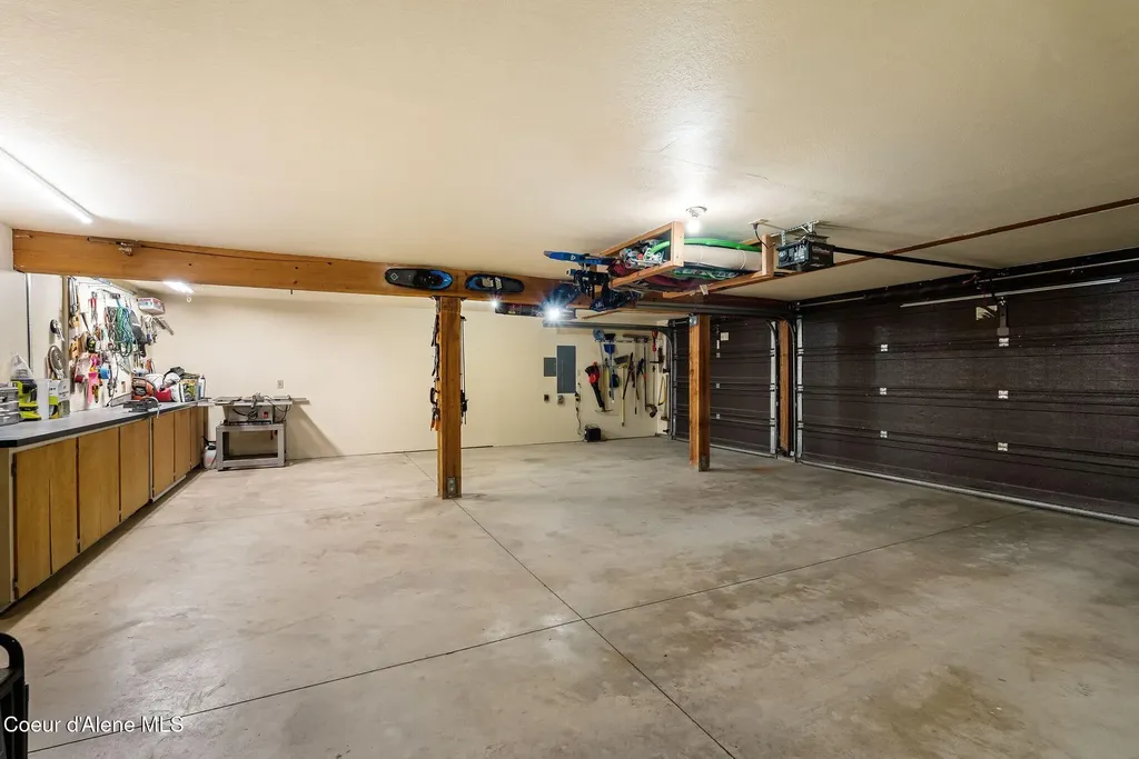 867 Midas Drive Sagle ID 83860