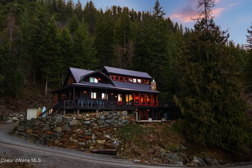 867 Midas Drive Sagle ID 83860