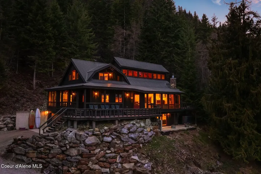 867 Midas Drive Sagle ID 83860