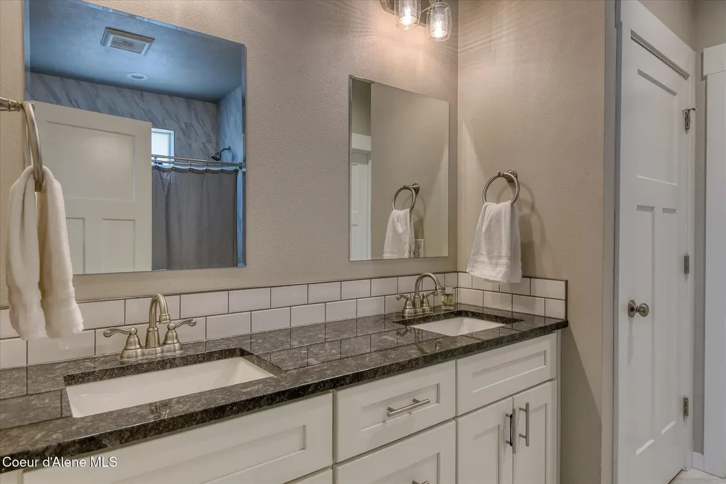 12131 W Moorfield Avenue Post Falls ID 83854