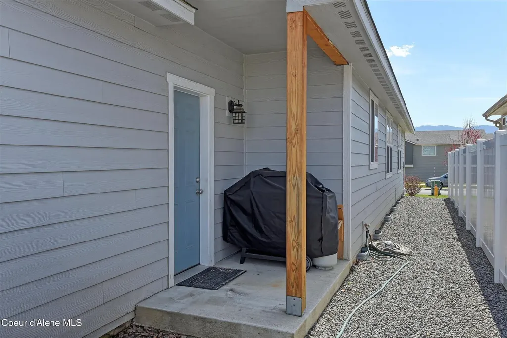 12131 W Moorfield Avenue Post Falls ID 83854