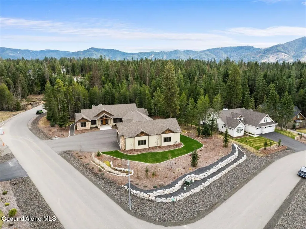 3544 E Winray Drive Hayden ID 83835
