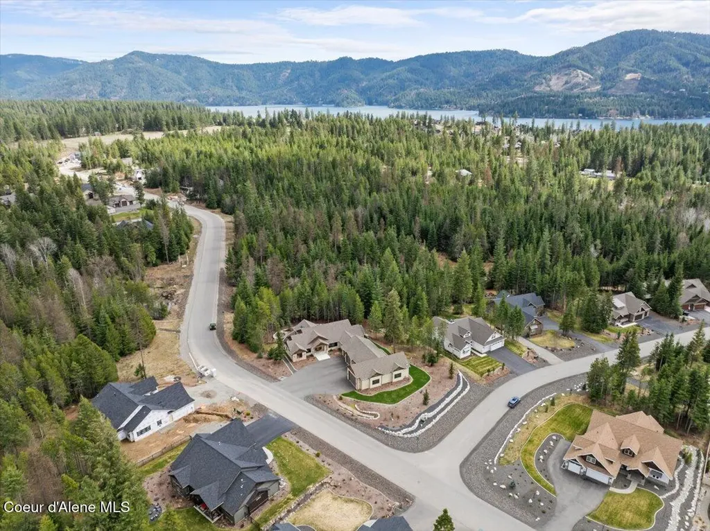 3544 E Winray Drive Hayden ID 83835