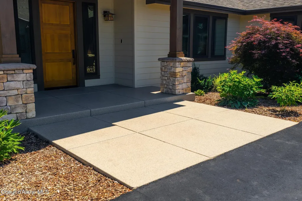3544 E Winray Drive Hayden ID 83835