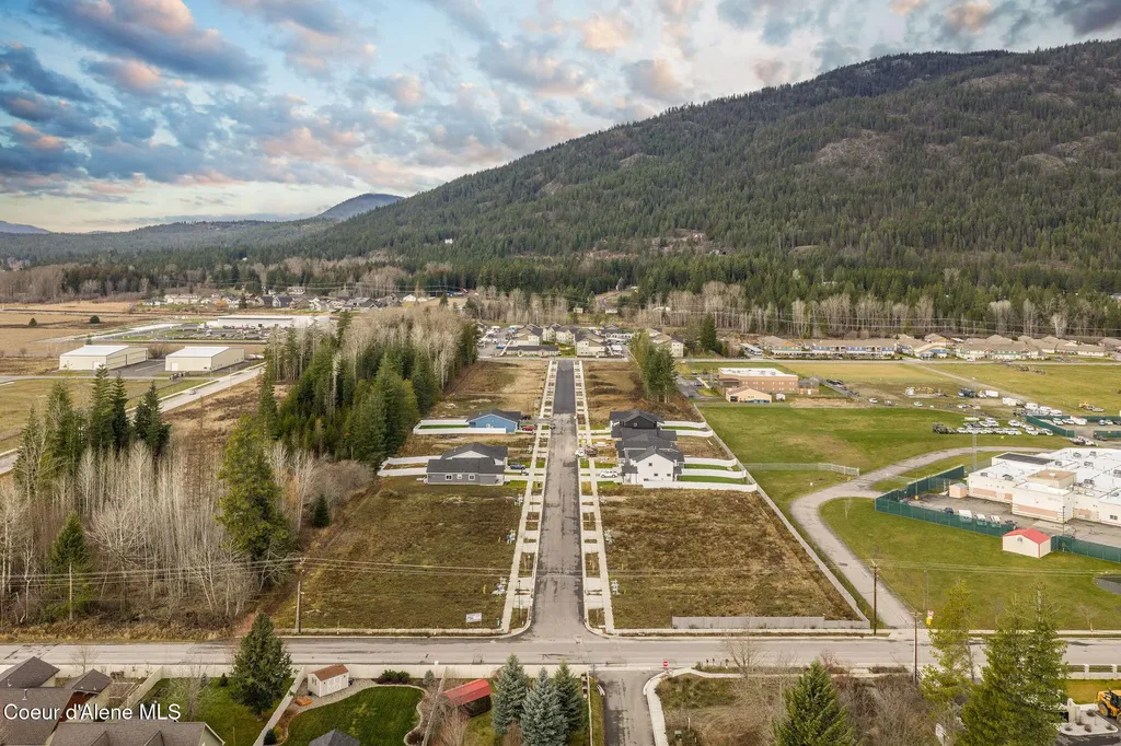 1124 Jersey Street Sandpoint ID 83864