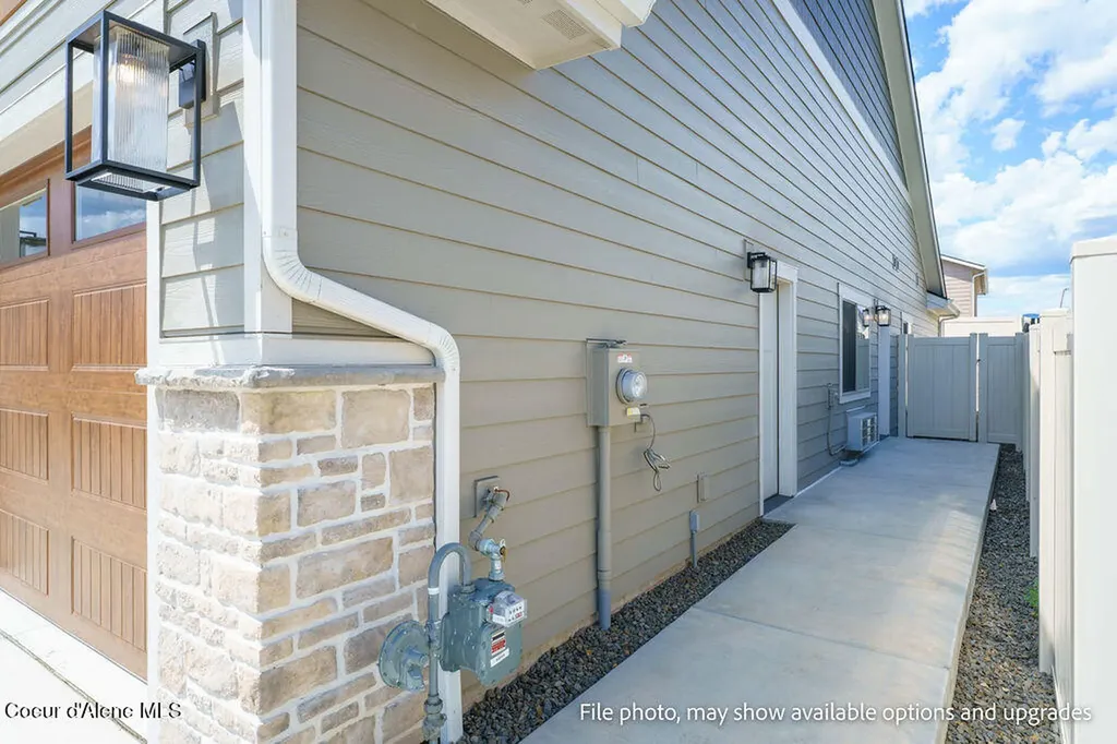 1207 W Fair Lane Post Falls ID 83854