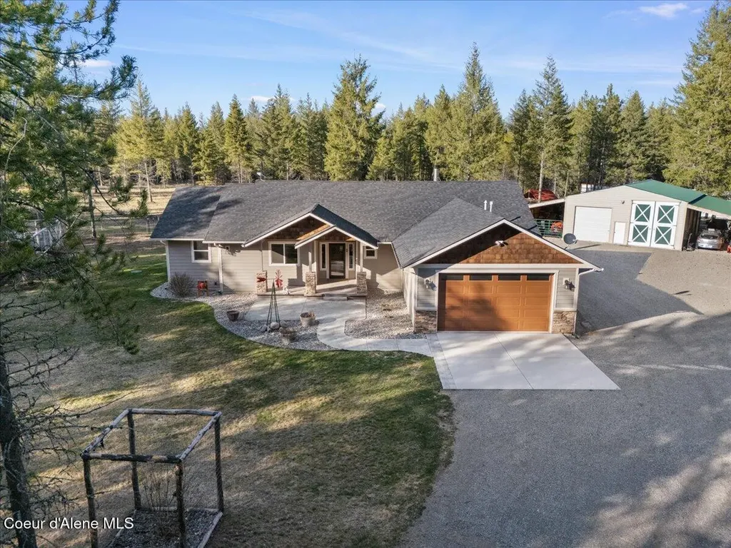 517 Songbird Way Spirit Lake ID 83869