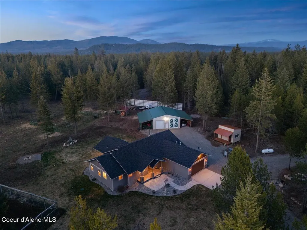 517 Songbird Way Spirit Lake ID 83869