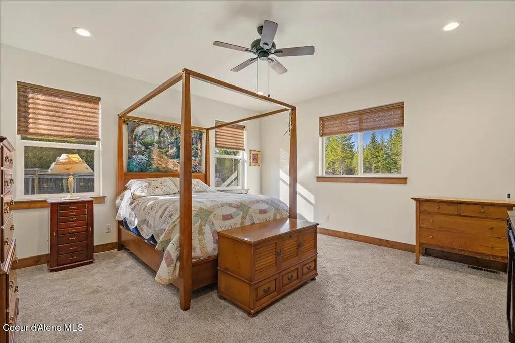 517 Songbird Way Spirit Lake ID 83869