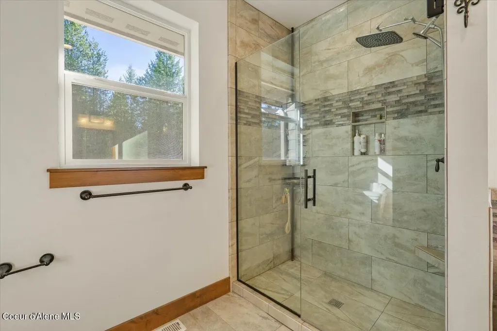 517 Songbird Way Spirit Lake ID 83869