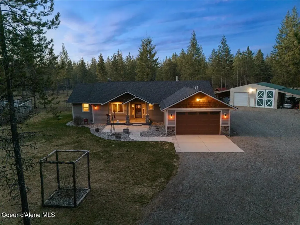 517 Songbird Way Spirit Lake ID 83869