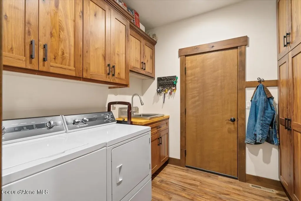 517 Songbird Way Spirit Lake ID 83869