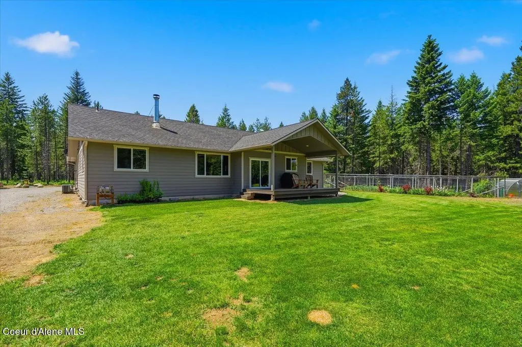 517 Songbird Way Spirit Lake ID 83869