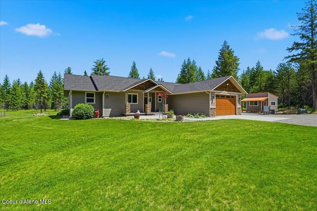 517 Songbird Way Spirit Lake ID 83869