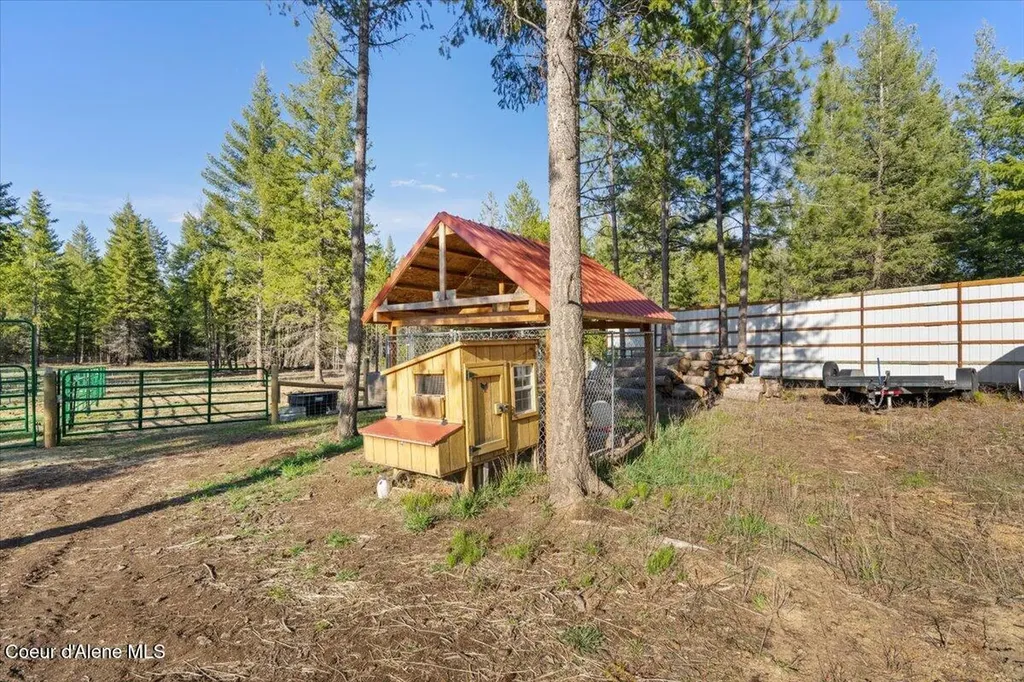 517 Songbird Way Spirit Lake ID 83869