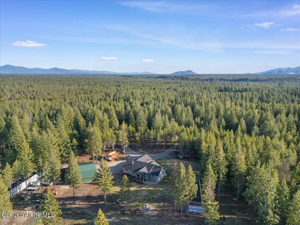517 Songbird Way Spirit Lake ID 83869