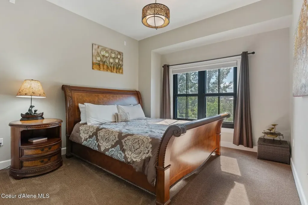 606 Sandpoint Avenue Sandpoint ID 83864