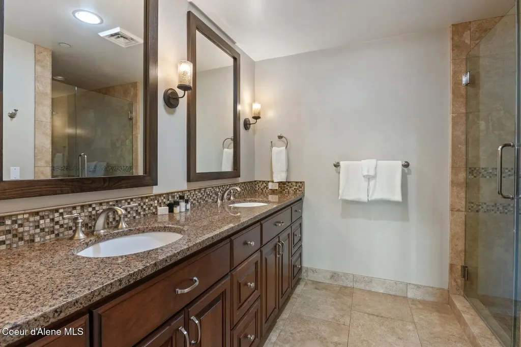 606 Sandpoint Avenue Sandpoint ID 83864
