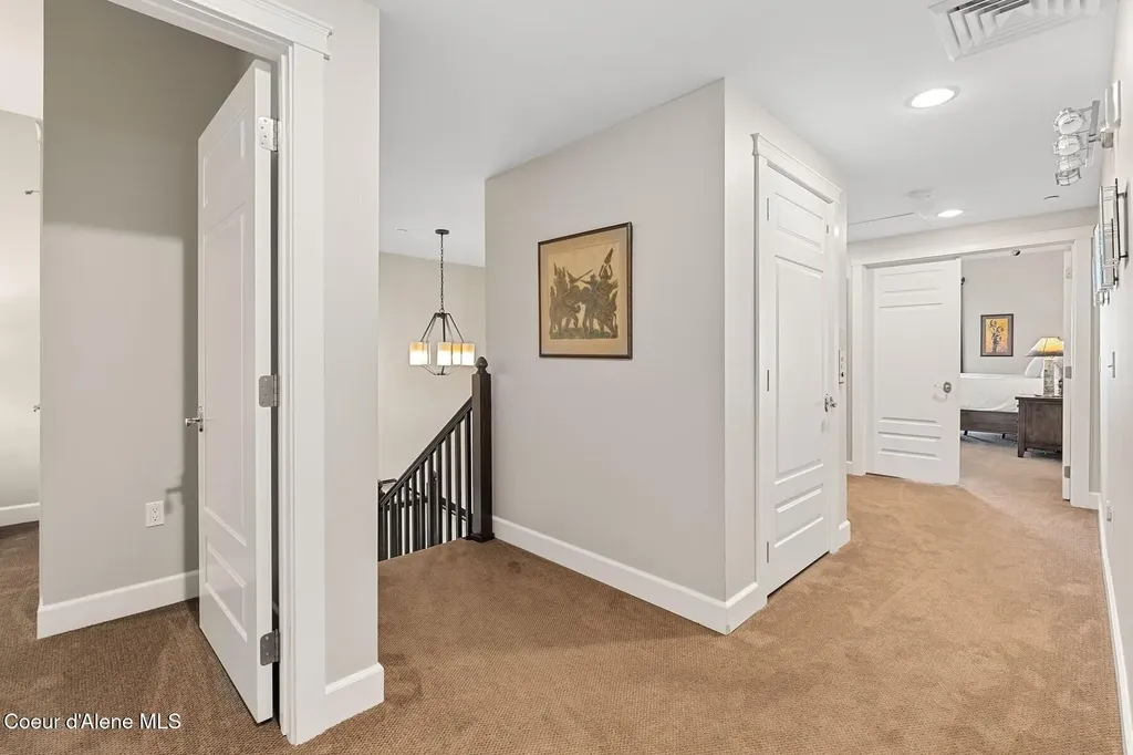 606 Sandpoint Avenue Sandpoint ID 83864