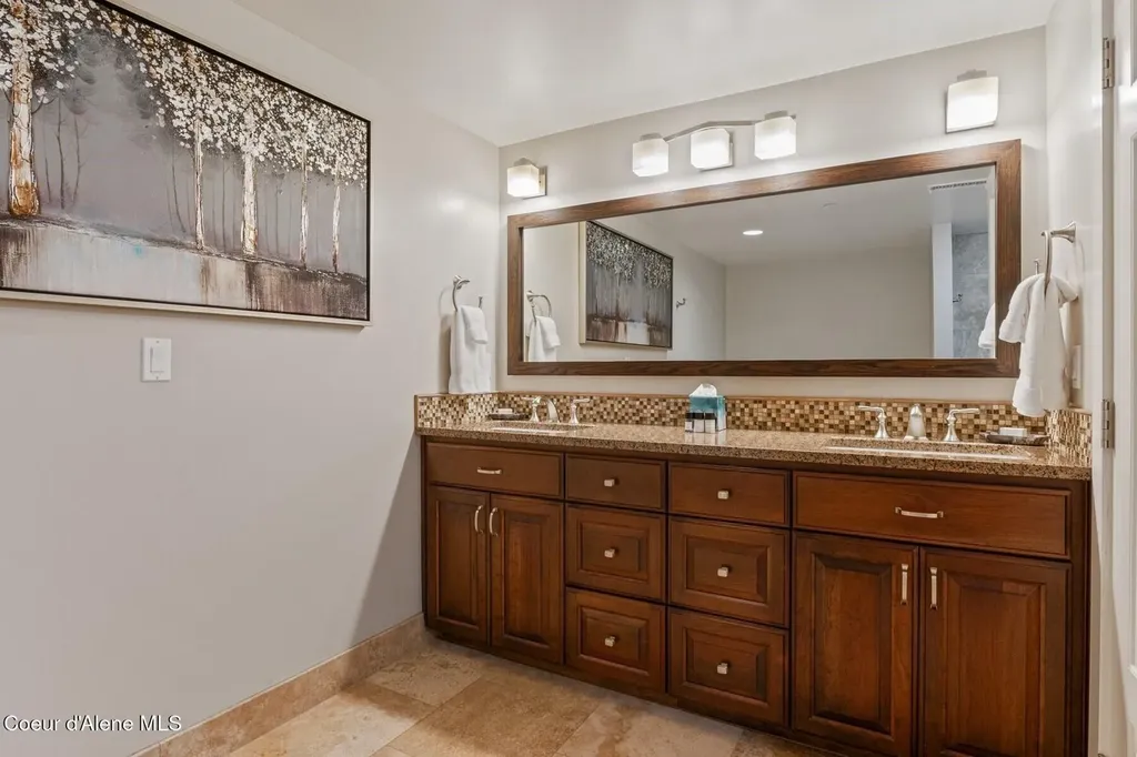 606 Sandpoint Avenue Sandpoint ID 83864