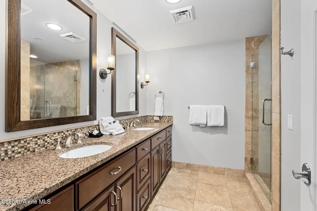 606 Sandpoint Avenue Sandpoint ID 83864
