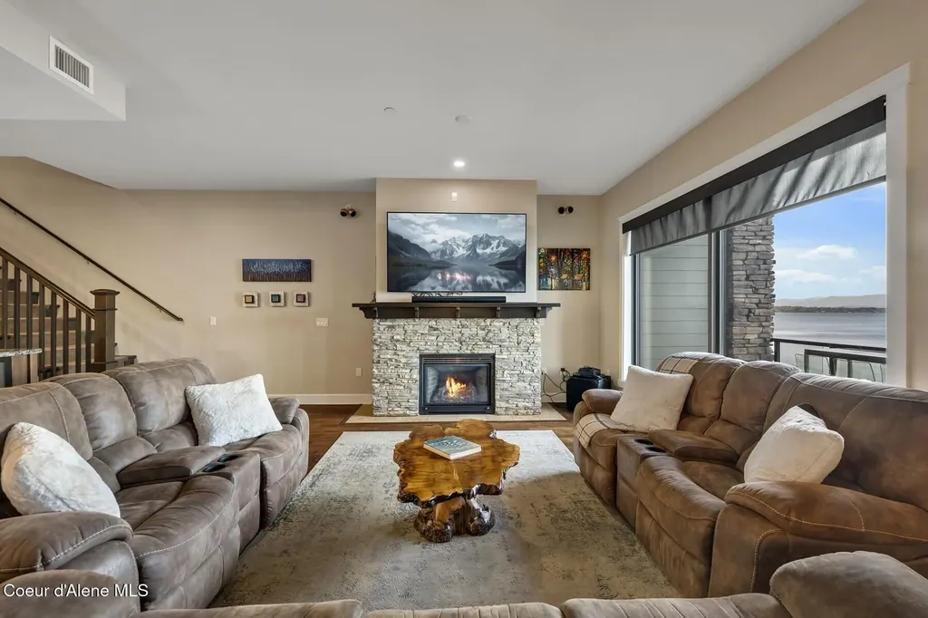 606 Sandpoint Avenue Sandpoint ID 83864