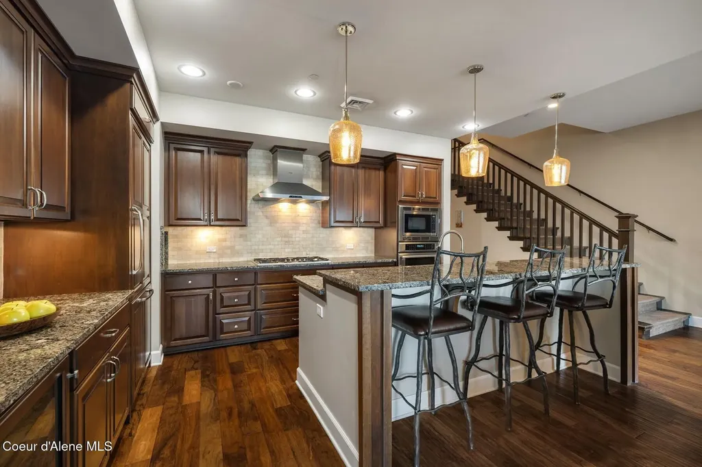 606 Sandpoint Avenue Sandpoint ID 83864