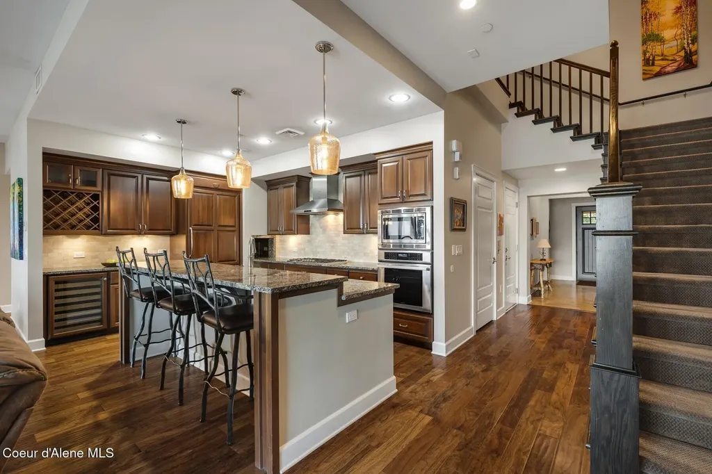 606 Sandpoint Avenue Sandpoint ID 83864
