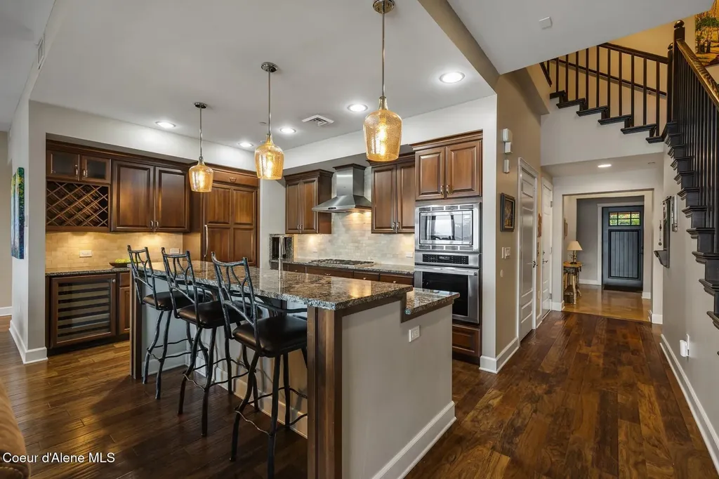 606 Sandpoint Avenue Sandpoint ID 83864