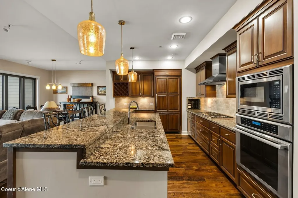 606 Sandpoint Avenue Sandpoint ID 83864