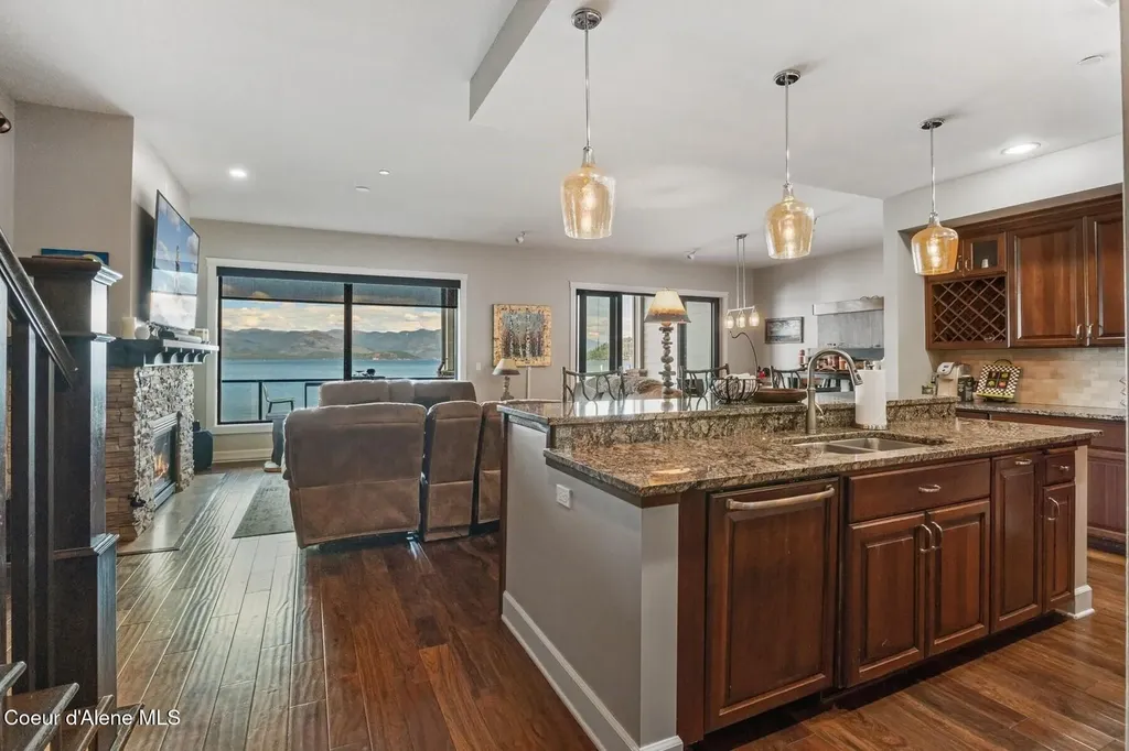 606 Sandpoint Avenue Sandpoint ID 83864