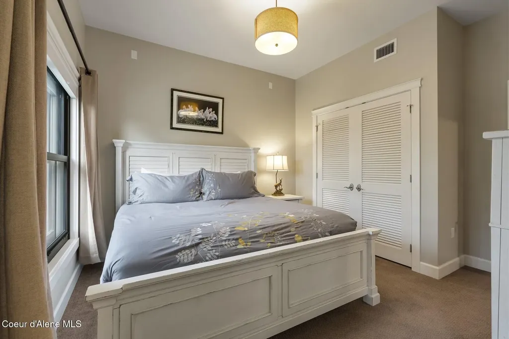 606 Sandpoint Avenue Sandpoint ID 83864