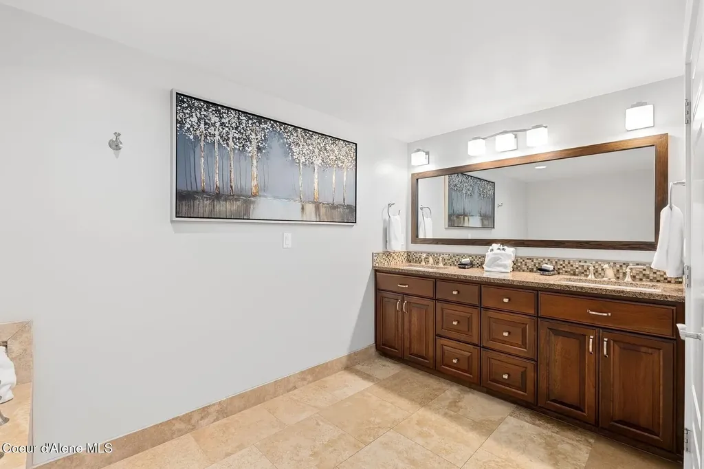 606 Sandpoint Avenue Sandpoint ID 83864