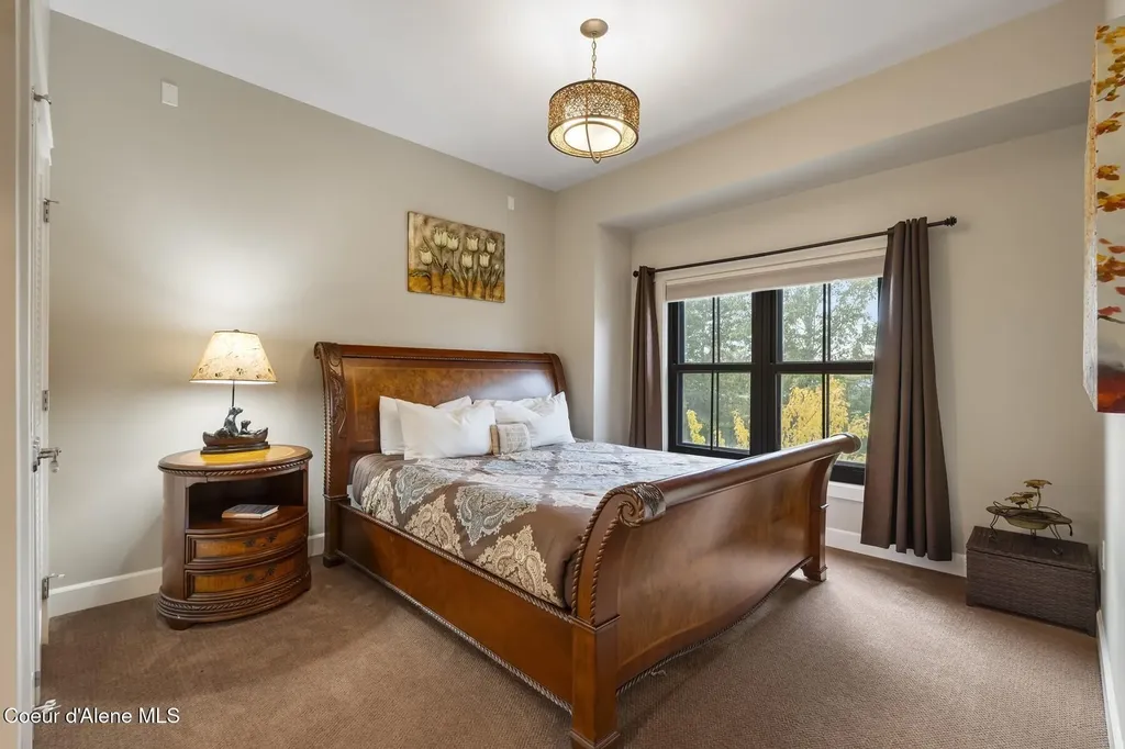 606 Sandpoint Avenue Sandpoint ID 83864