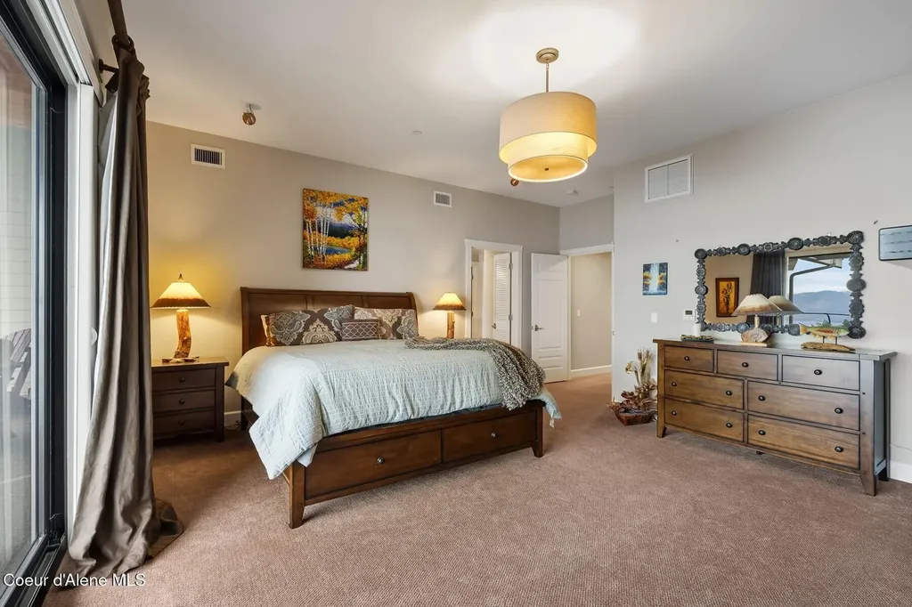 606 Sandpoint Avenue Sandpoint ID 83864