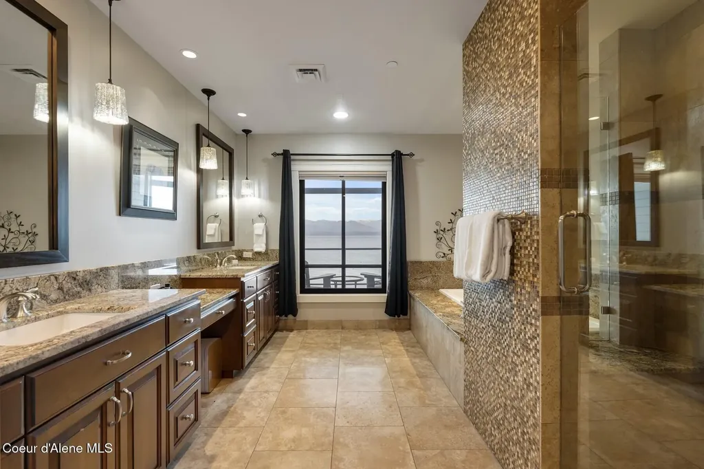 606 Sandpoint Avenue Sandpoint ID 83864