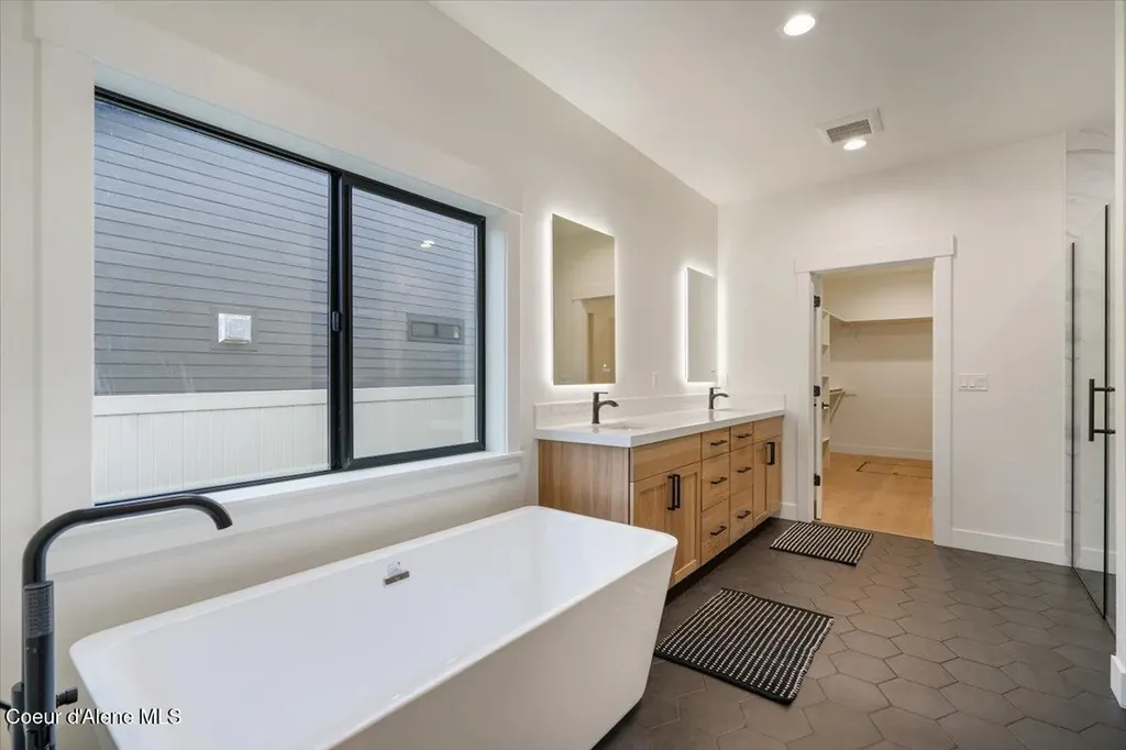 9337 N Secretariat Lane Hayden ID 83835