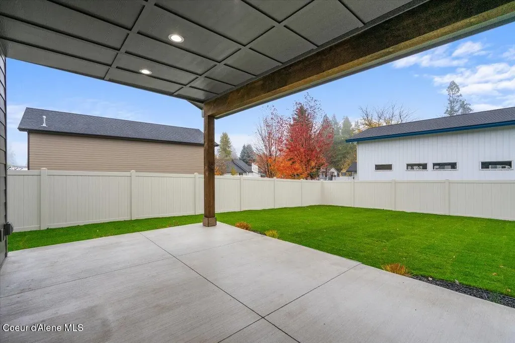 9337 N Secretariat Lane Hayden ID 83835
