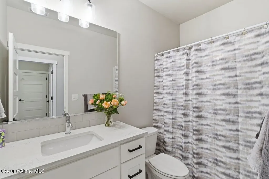 8703 W Hood Street Rathdrum ID 83858