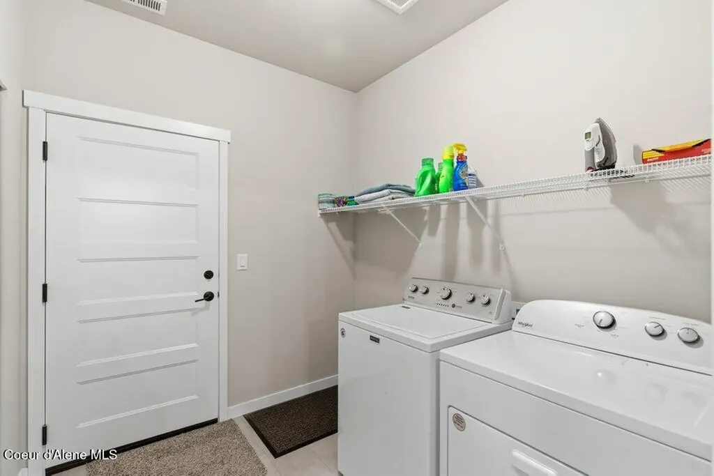 8703 W Hood Street Rathdrum ID 83858